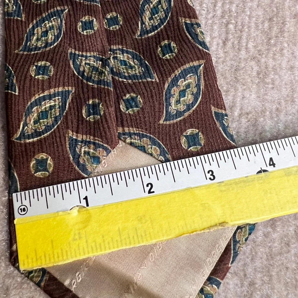 Vintage Giorgio Armani Tie Mens OS Brown Silk Medallion Geometric Designer
